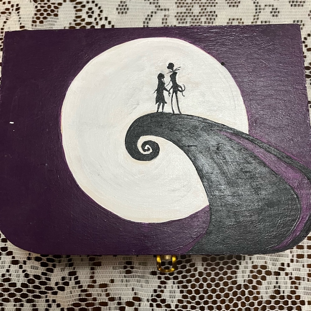 Nightmare Before Christmas hand painted Decorative Box with 6 decorative bulbs